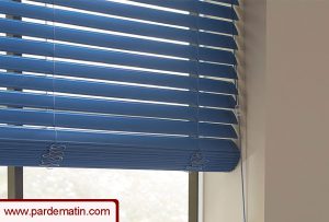 فرایند تنظیم پرده کرکره ای افقی به چه صورت است؟