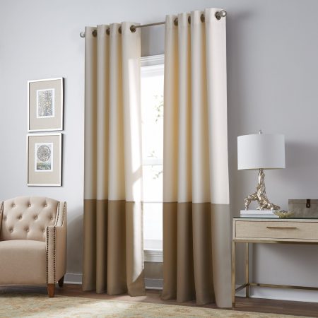 Curtain1